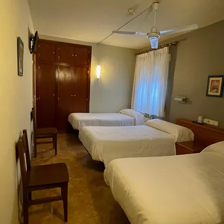 Hostal El Corzo-3